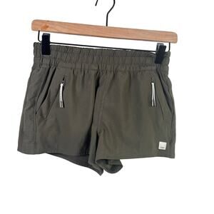 Vuori Dash Shorts Olive Green Women’s Activewear XS